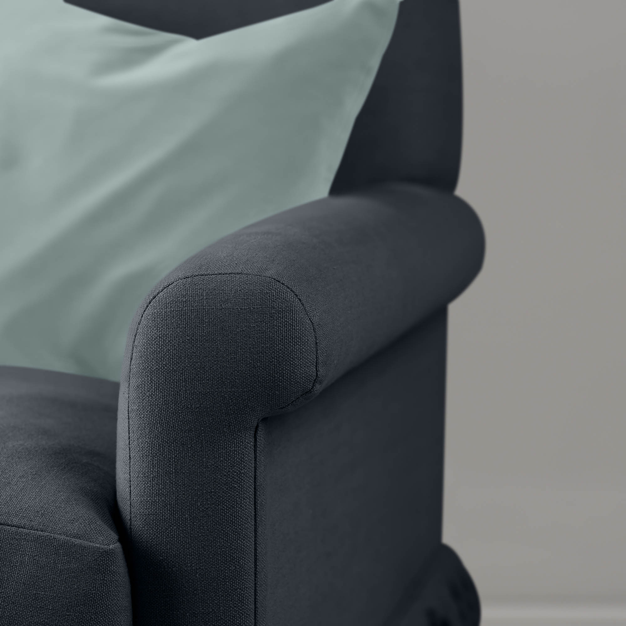 Curtain Call Love Seat in Laidback Linen Midnight - Image 8
