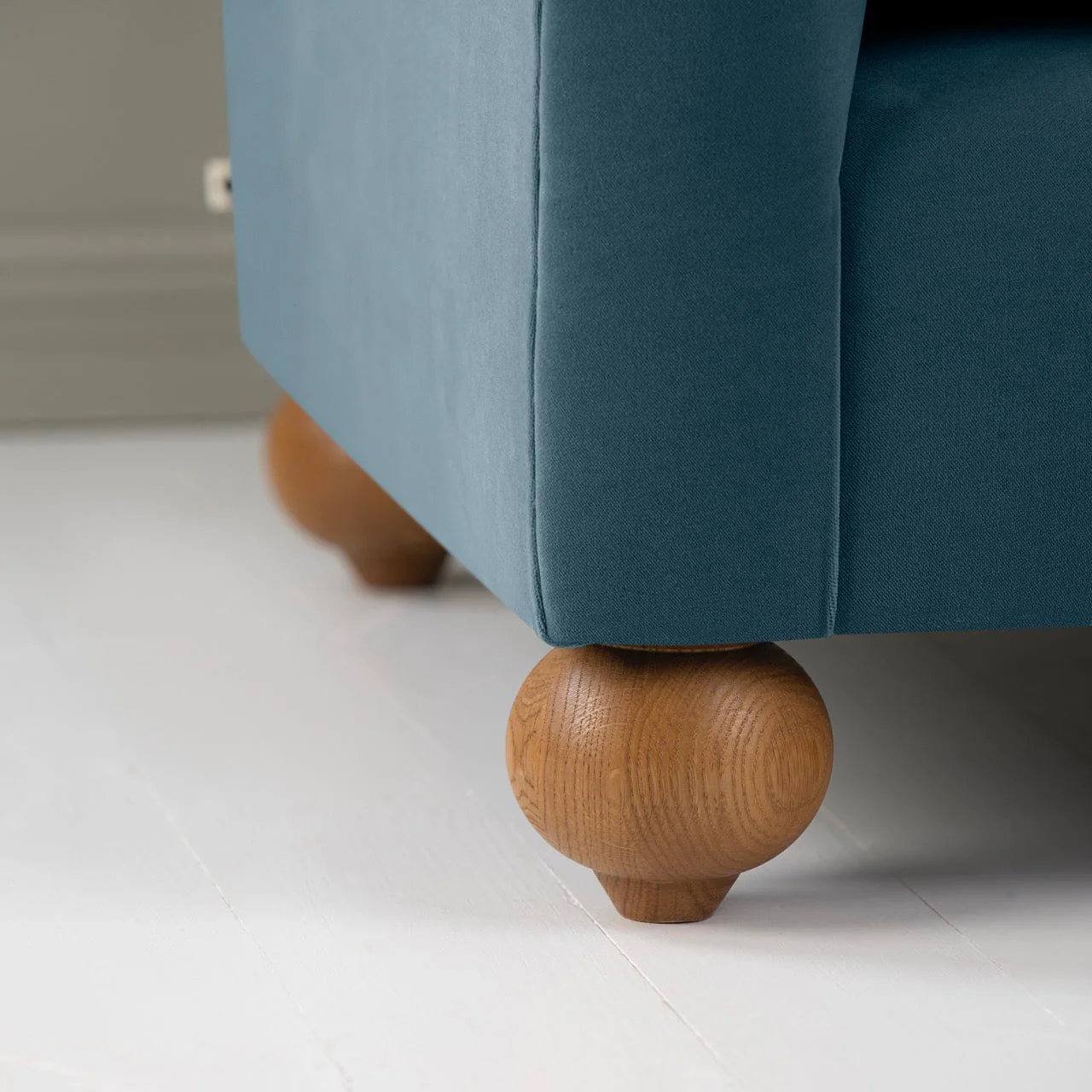 Dolittle 4 seater Sofa in Intelligent Velvet Aegean - Image 5