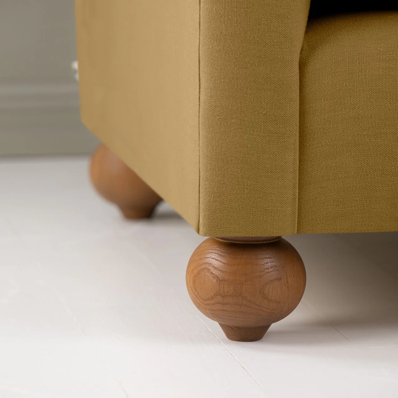 Dolittle 4 seater Sofa in Laidback Linen Ochre - Image 5