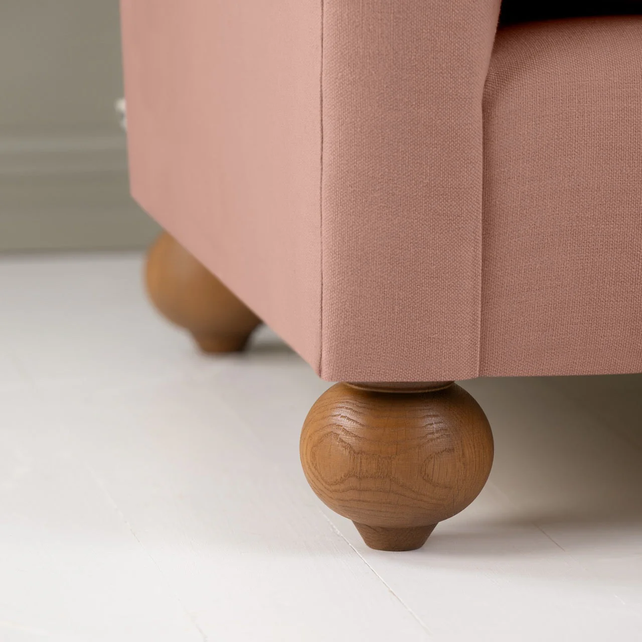 Dolittle 4 seater Sofa in Laidback Linen Roseberry - Image 5