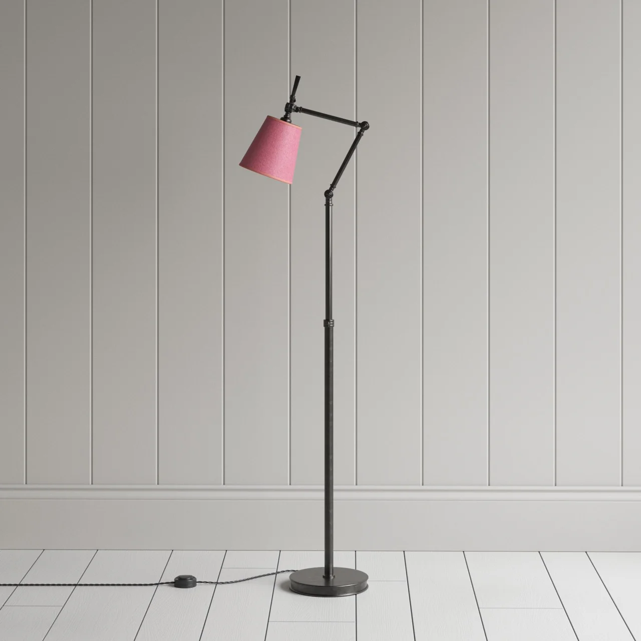 Focused Floor Lamp in Waxed Brass - Image 12