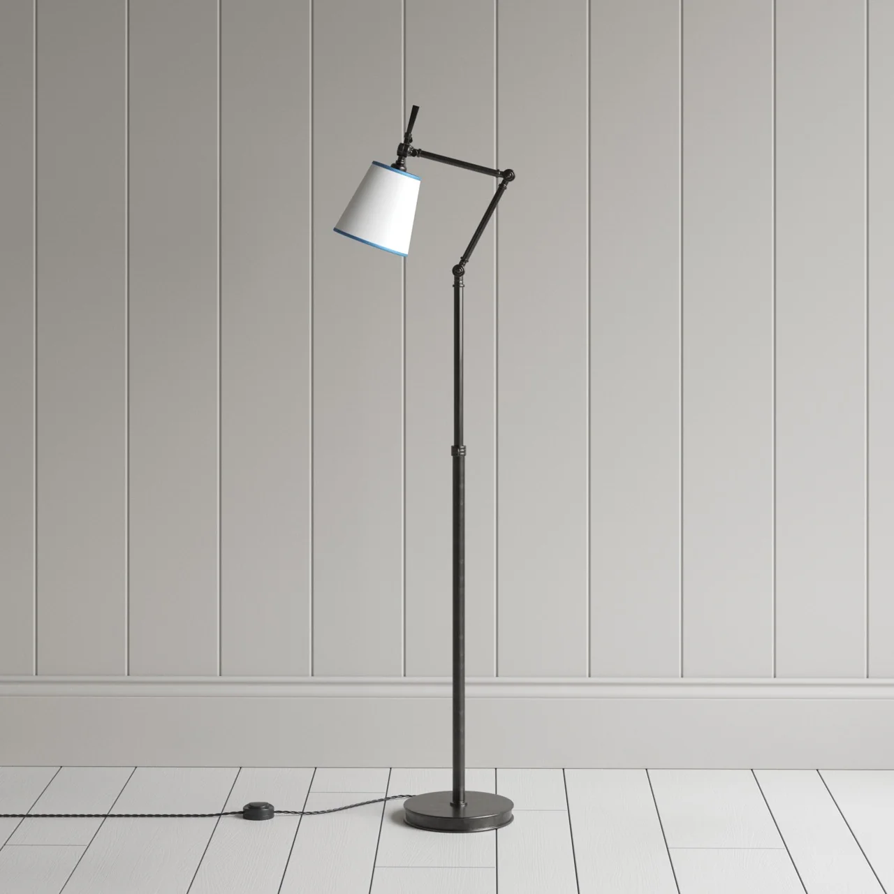 Focused Floor Lamp in Waxed Brass - Image 13