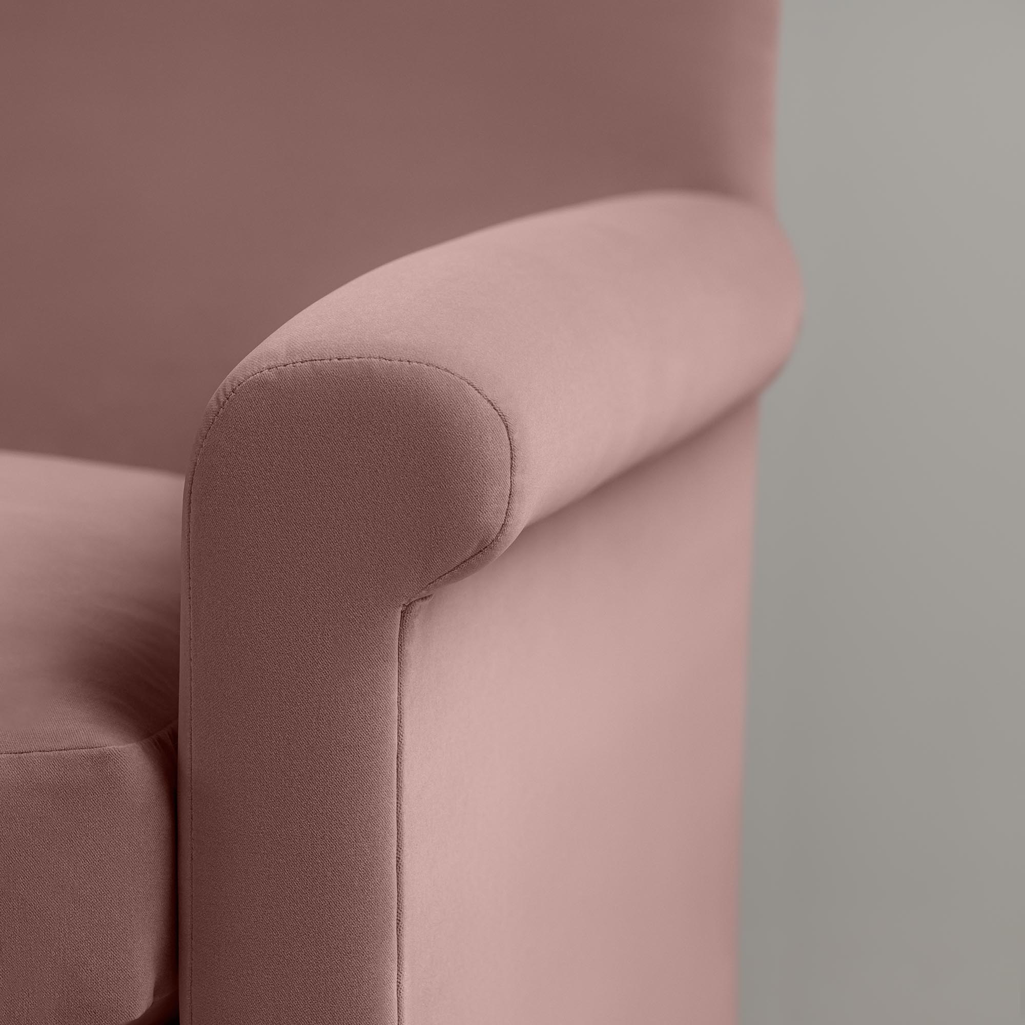 Idler 4 seater sofa in Intelligent Velvet Rose - Image 4