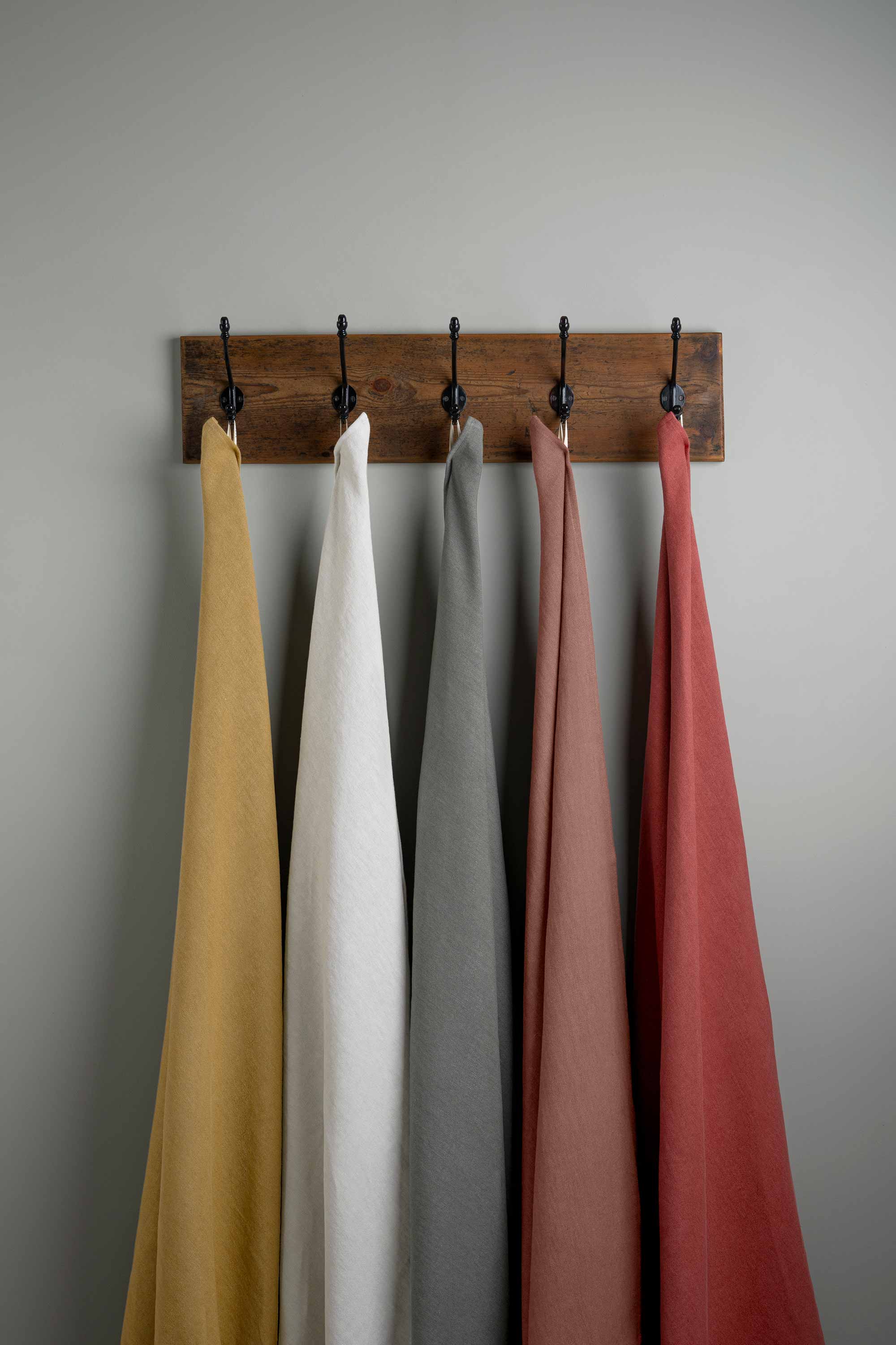 Heavy-weight Laidback Linen, Ochre - Image 7