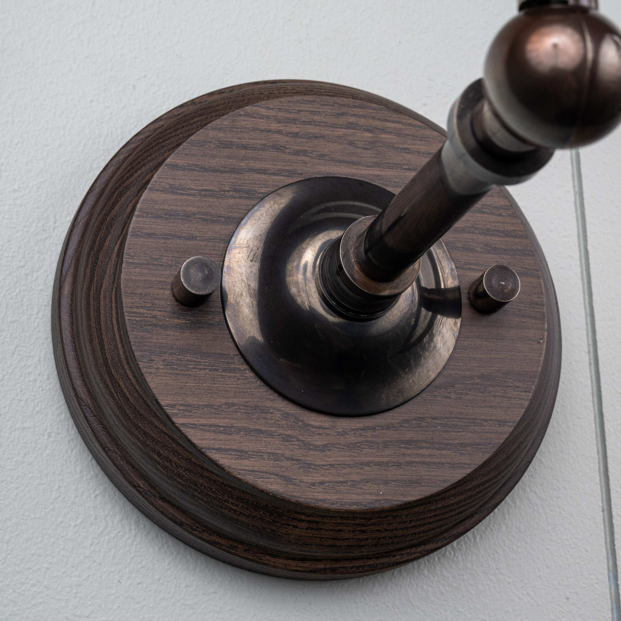Picturesque Waxed Brass Wall Light with Wooden Sconce - Image 10