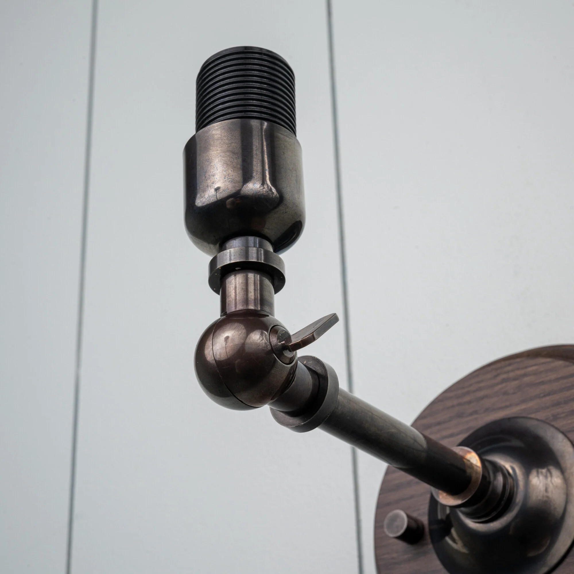 Picturesque Waxed Brass Wall Light with Wooden Sconce - Image 6