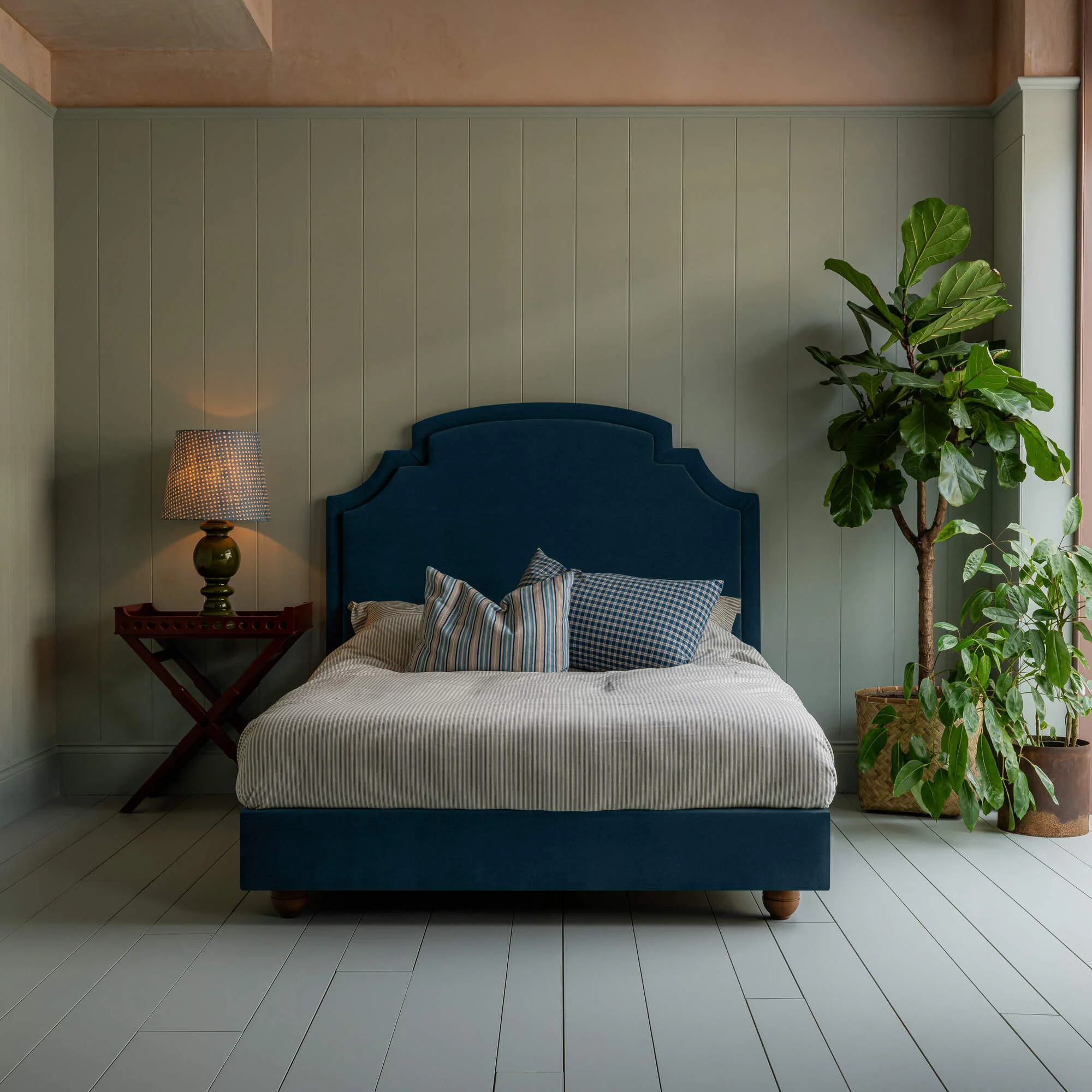 Seventh Heaven Upholstered Bed in Intelligent Velvet Aegean without Valance - Image 4